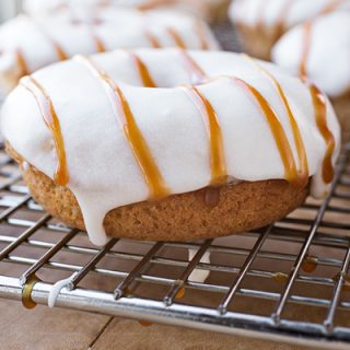 Bananas Foster Baked Donuts | thecozyapron.com