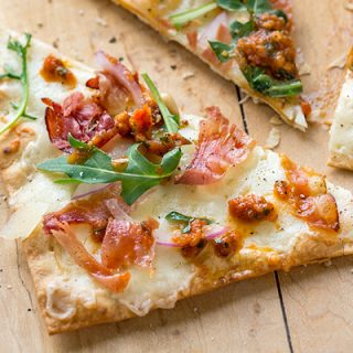 Crispy Prosciutto Flatbread Pizza | thecozyapron.com