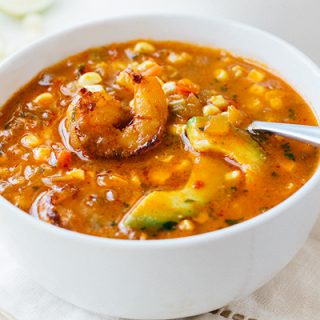 Summer Corn Soup with Shrimp | thecozyapron.com