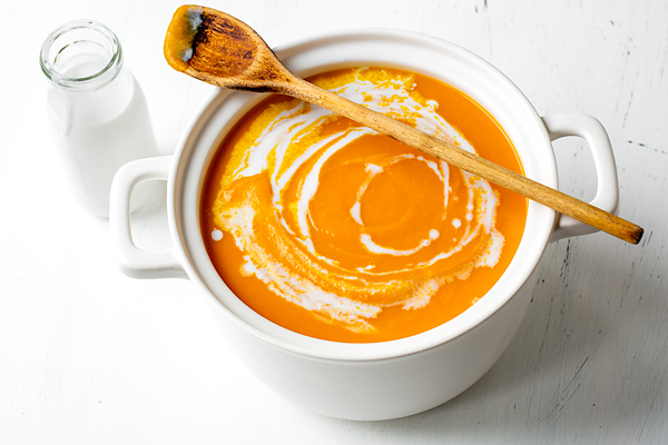 Carrot Ginger Soup | thecozyapron.com