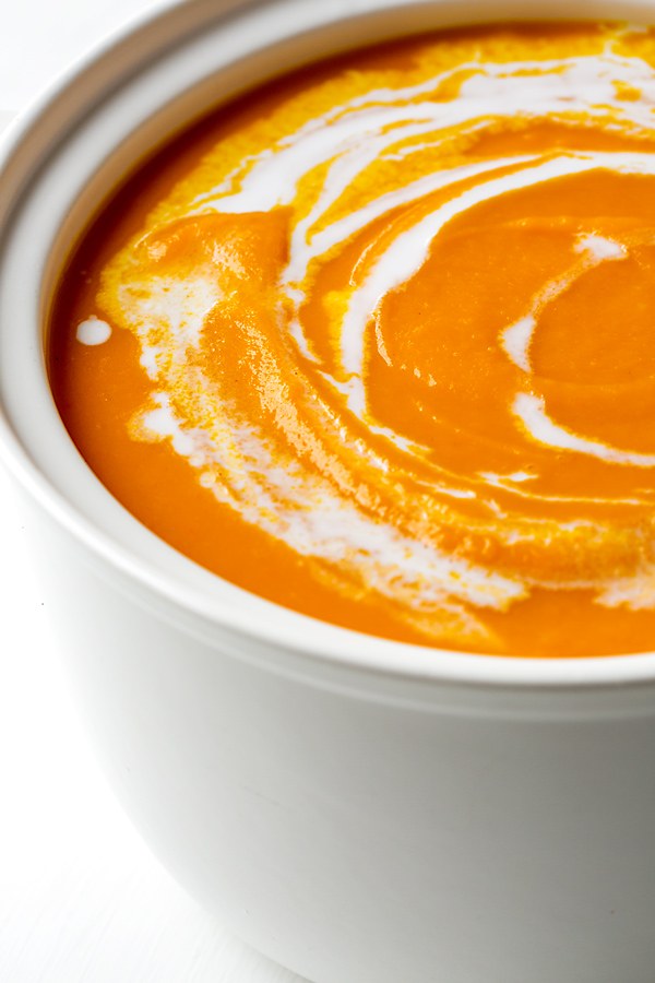 Carrot Ginger Soup | thecozyapron.com