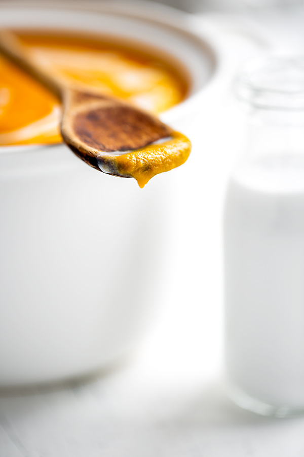 Carrot Ginger Soup | thecozyapron.com