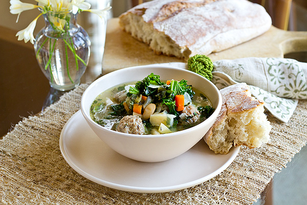 Meatball Soup with Bread | thecozyapron.com