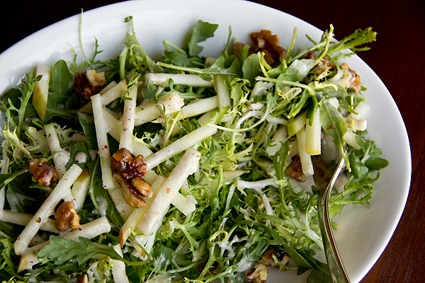 Honeycrisp Apple Salad | thecozyapron.com