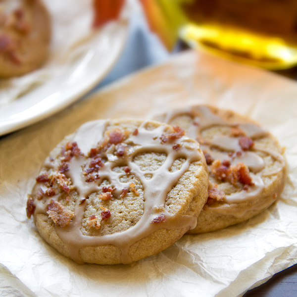 Pancakes ‘n' Bacon Cookies | thecozyapron.com