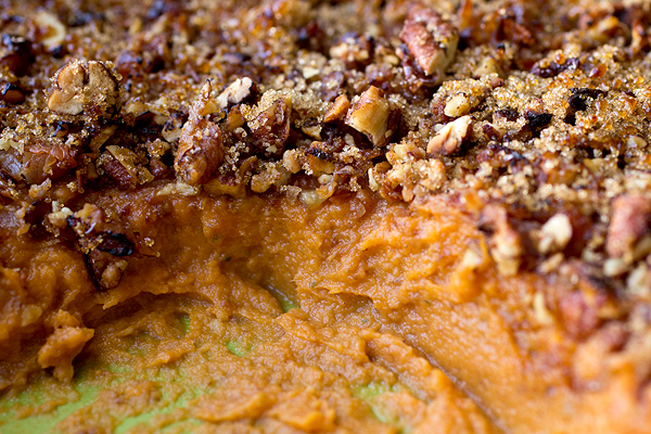 Whipped Sweet Potatoes with Pecan Brulee Topping | thecozyapron.com