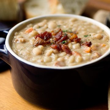 White Bean Soup | thecozyapron.com