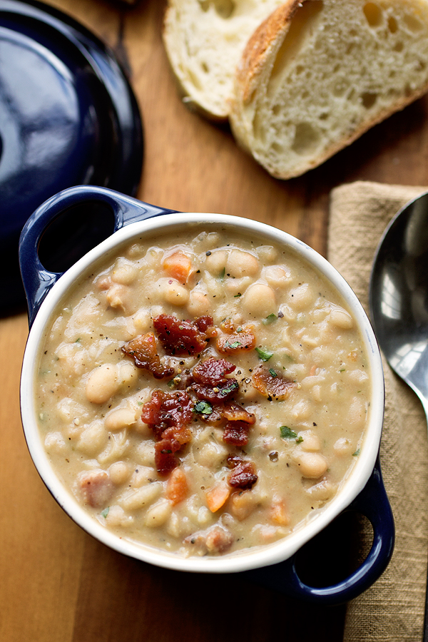 White Bean Soup | thecozyapron.com