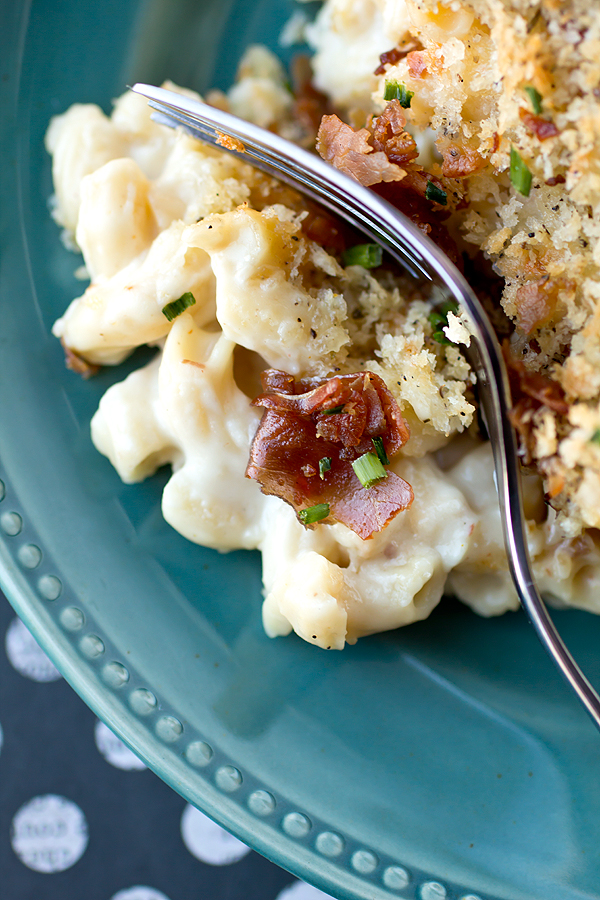 Baked Mac and Cheese | thecozyapron.com