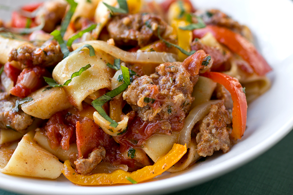 Italian Drunken Noodles | thecozyapron.com