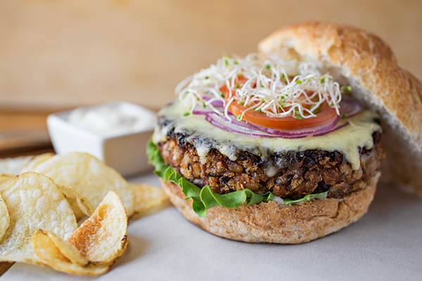 Veggie Burger | thecozyapron.com