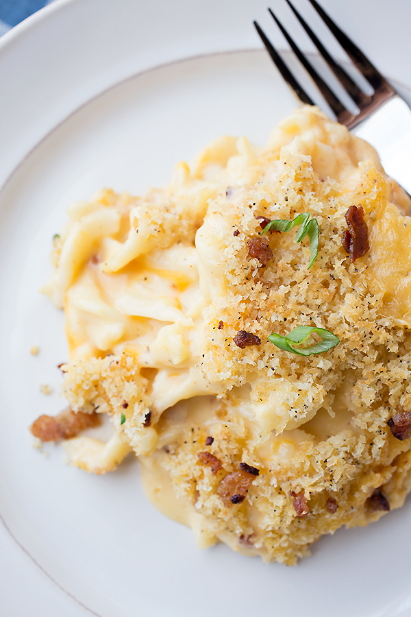Creamy Mac and Cheese with Cauliflower and Bacon