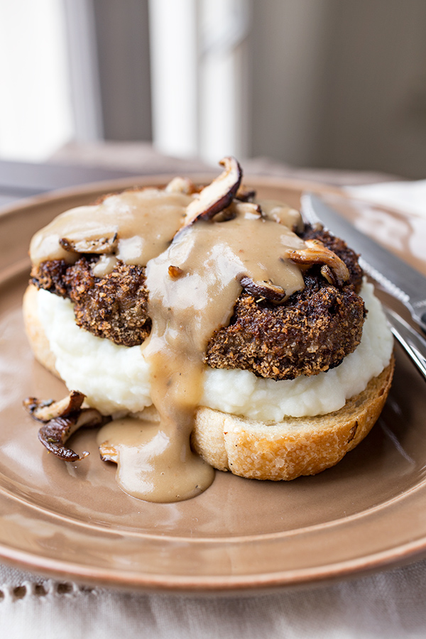 Meatloaf Sandwich with Homemade Gravy | thecozyapron.com