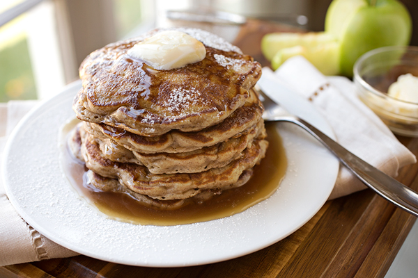 Apple Pancakes | thecozyapron.com