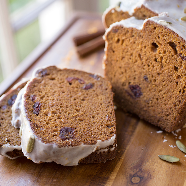 Pumpkin Patch Spice Bread | thecozyapron.com