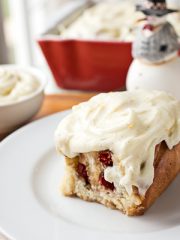 Christmas Cinnamon Rolls | thecozyapron.com