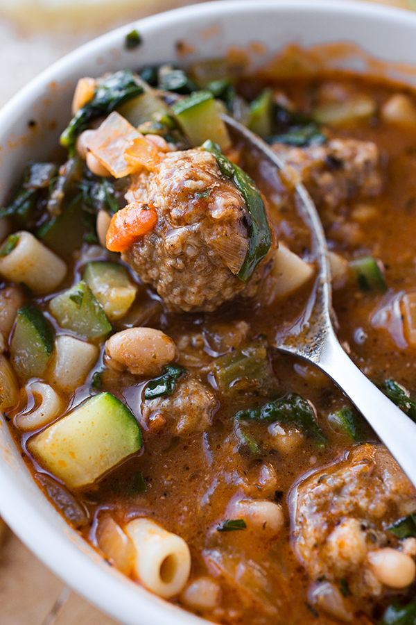 Minestrone Soup with Meatballs | thecozyapron.com