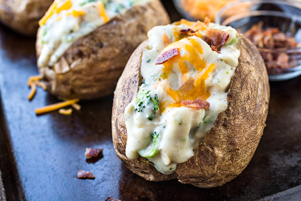 Stuffed Potatoes with Chicken and Broccoli Sauce