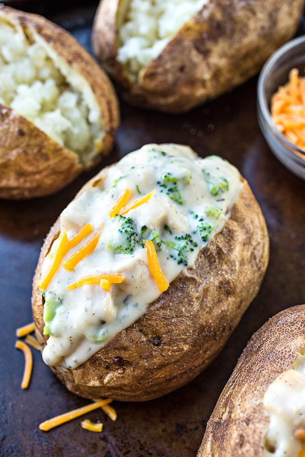 Stuffed Potatoes with Chicken and Broccoli Sauce | thecozyapron.com