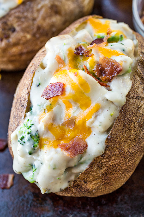 Stuffed Potatoes with Chicken and Broccoli Sauce | thecozyapron.com