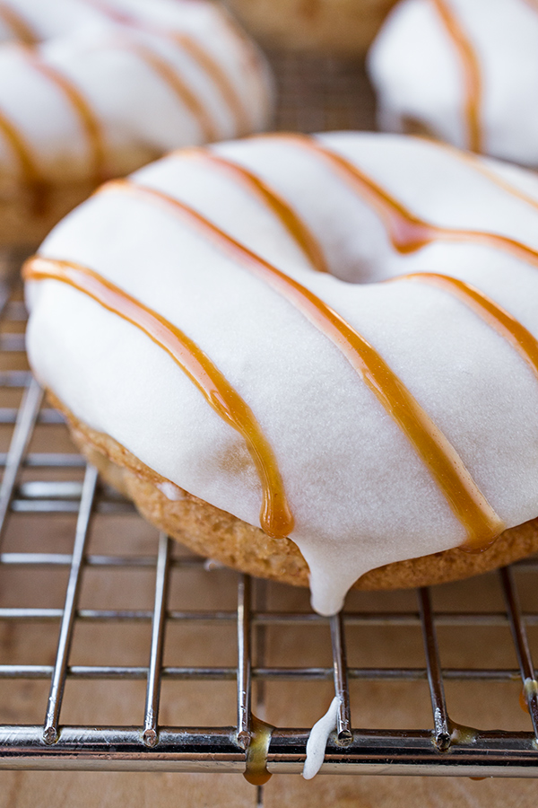 Banana Donuts | thecozyapron.com