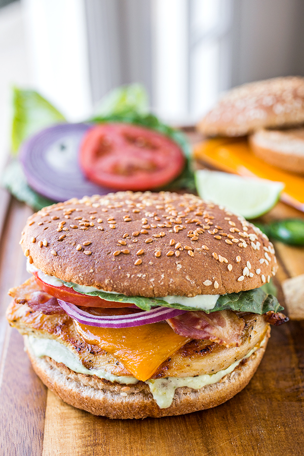 Southwest Chicken Sandwich | thecozyapron.com