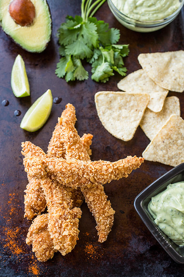 Tortilla Crunch Chicken Strips | thecozyapron.com