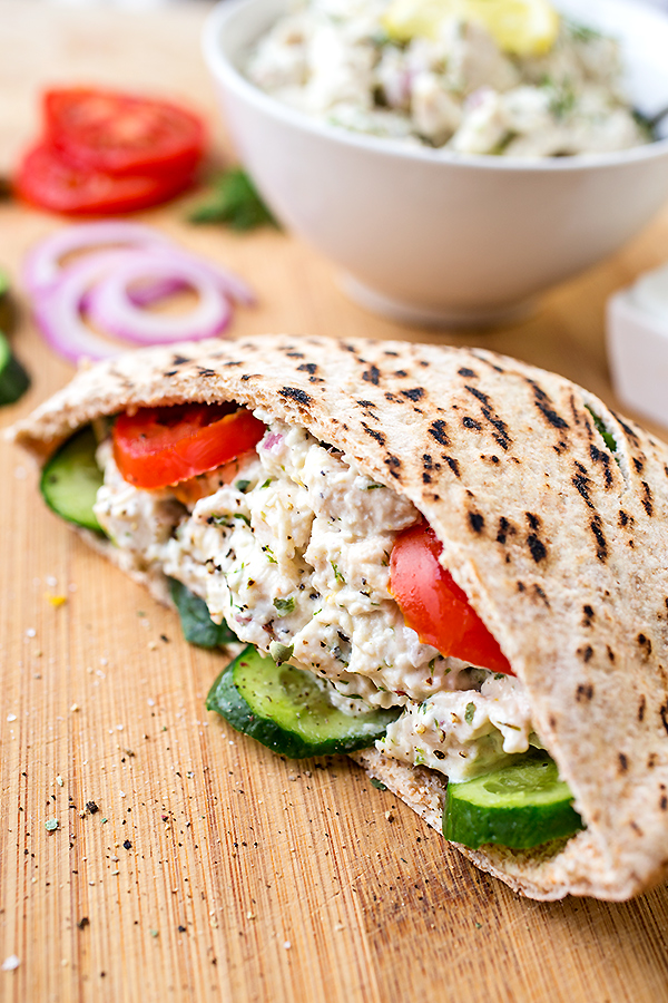 Lemon Chicken Salad in Pita with Cucumbers | thecozyapron.com