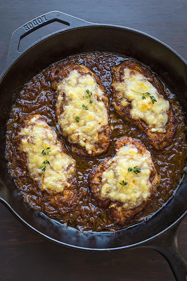 French Onion Chicken in a Skillet | thecozyapron.com