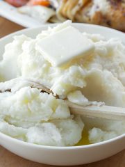 Basic Mashed Potatoes | thecozyapron.com