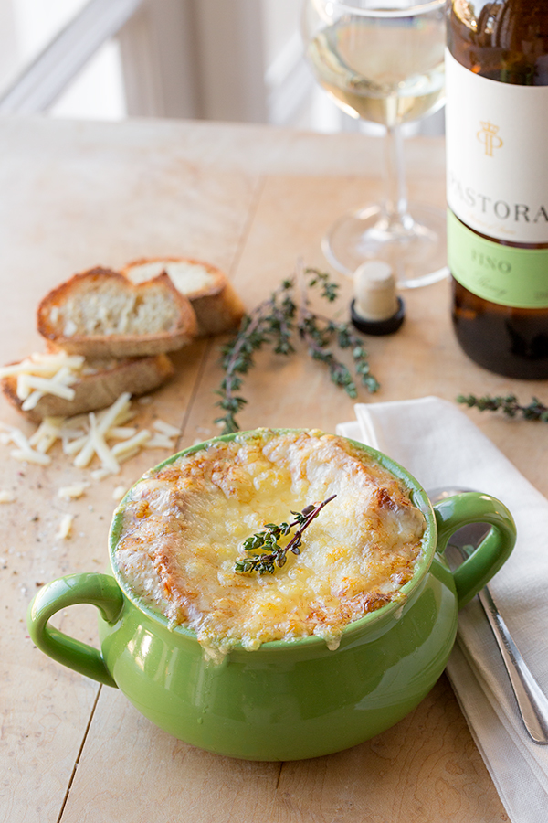 French Onion Soup | thecozyapron.com