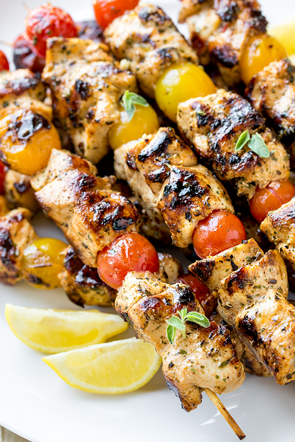 Grilled Lemon Chicken Skewers | thecozyapron.com