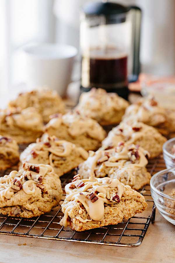 Maple Scones on a Rack | thecozyapron.com