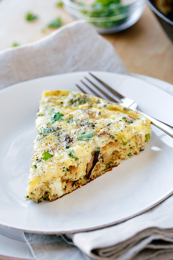 Breakfast Frittata | thecozyapron.com