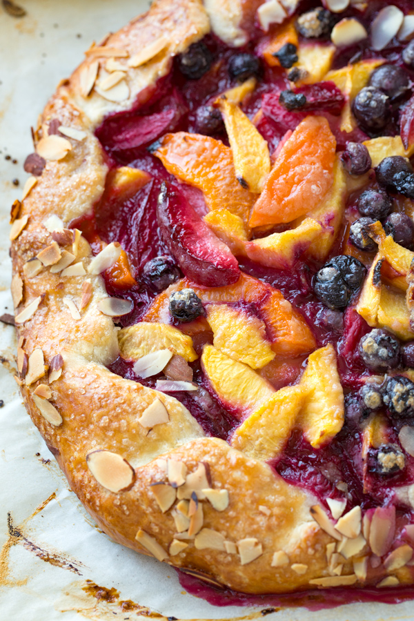 Summer Fruit Crostata | thecozyapron.com