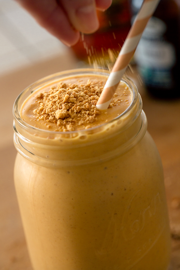 Pumpkin Pie Smoothie | thecozyapron.com