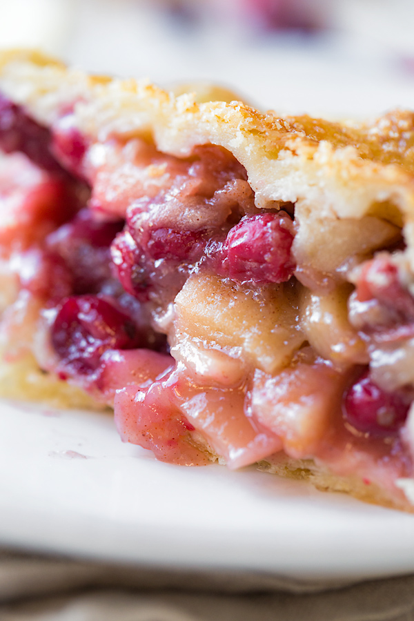 Apple Cranberry Pie | thecozyapron.com