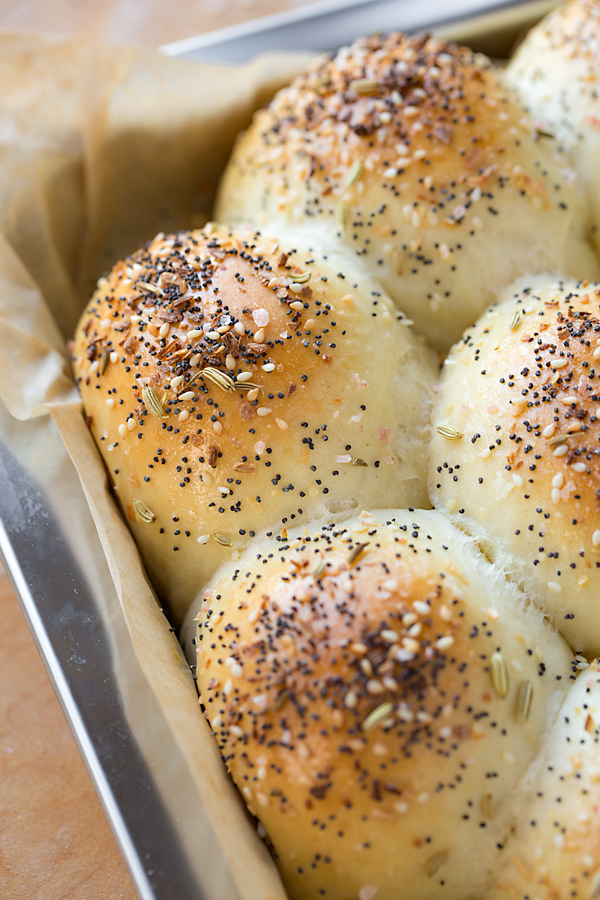 Homemade Rolls with Everything Seasoning in Pan | thecozyapron.com