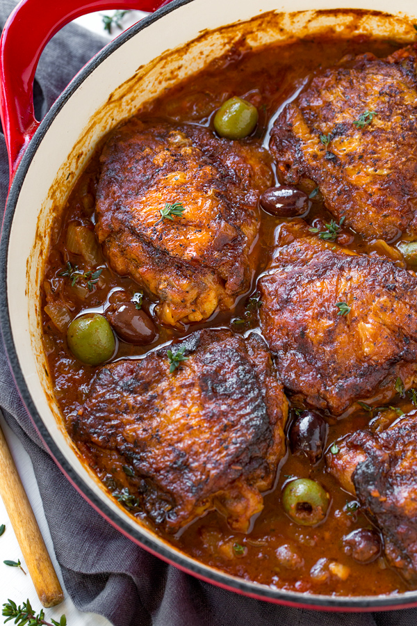 Braised Chicken Thighs | thecozyapron.com