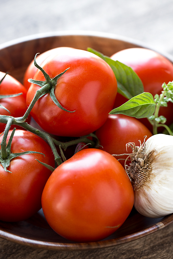 Caprese Garlic Toast Ingredients | thecozyapron.com