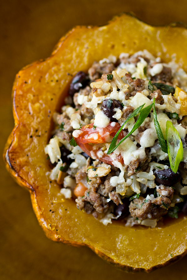 Stuffed Acorn Squash | thecozyapron.com