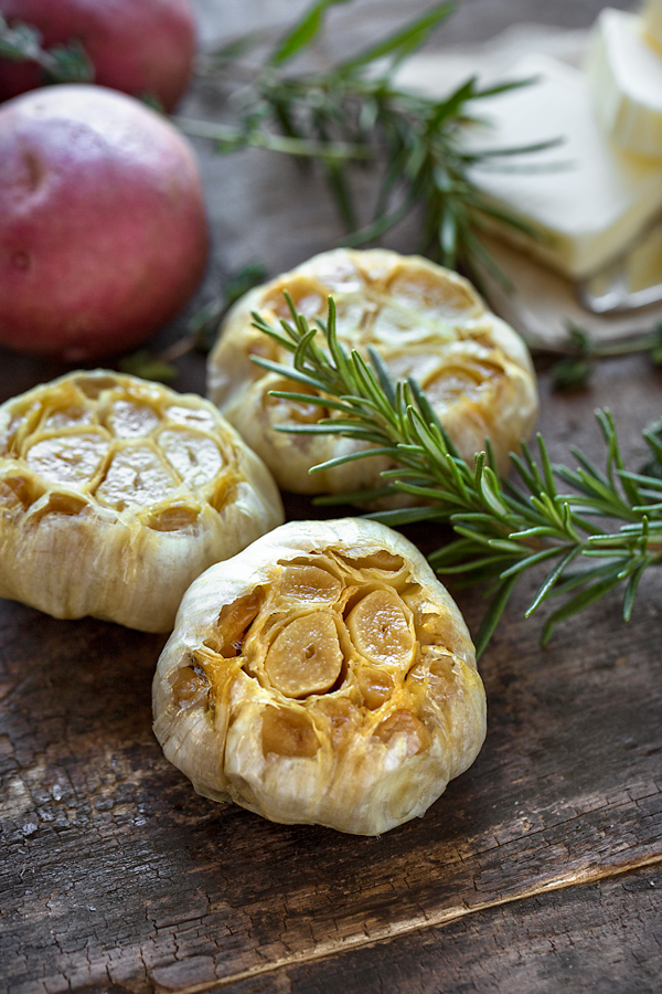 Garlic Mashed Potatoes Ingredients | thecozyapron.com
