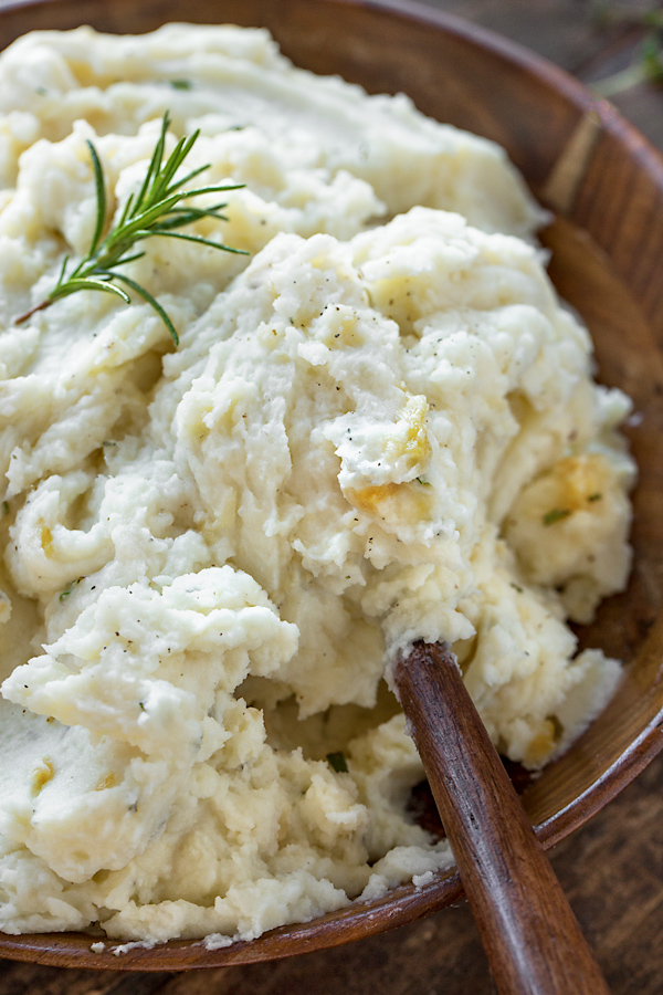 Homemade Mashed Potatoes - The Cozy Cook