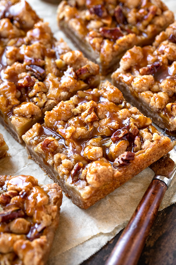 Caramel Apple Pie Bars | thecozyapron.com