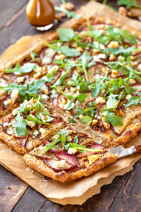 Savory Pear Tart | thecozyapron.com