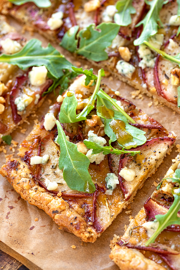 Savory Pear Tart | thecozyapron.com