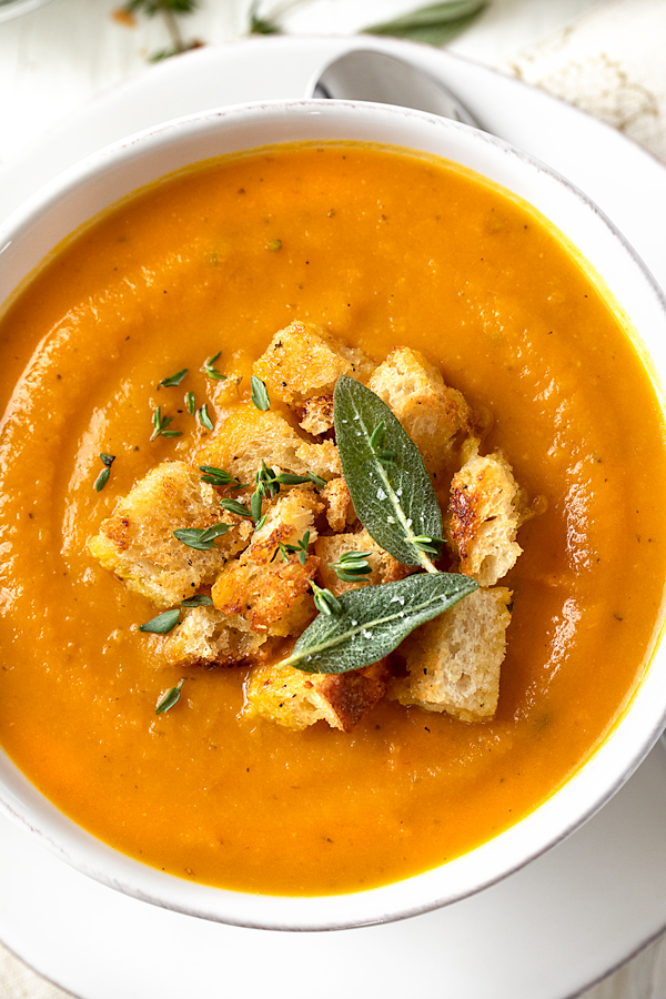 Pumpkin Soup with Buttery Sage Croutons | thecozyapron.com