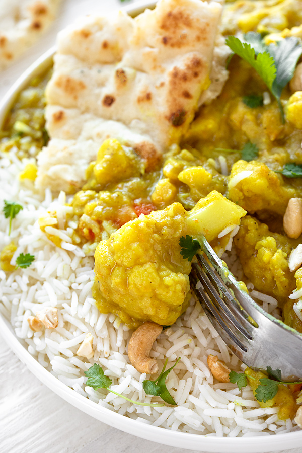 Cauliflower Curry | thecozyapron.com