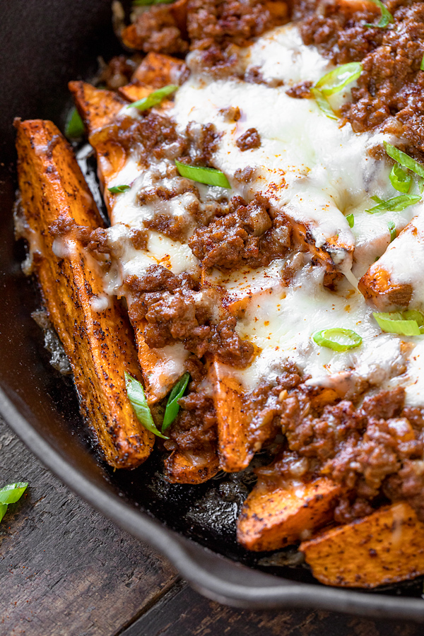 Baked Sweet Potato Fries with Chili Cheese | thecozyapron.com