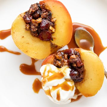 Baked Apples with Cranberry Nut Crumble | thecozyapron.com